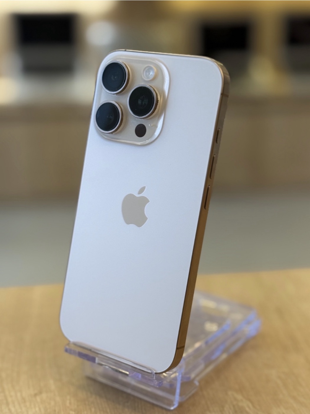 iPhone 16 Pro